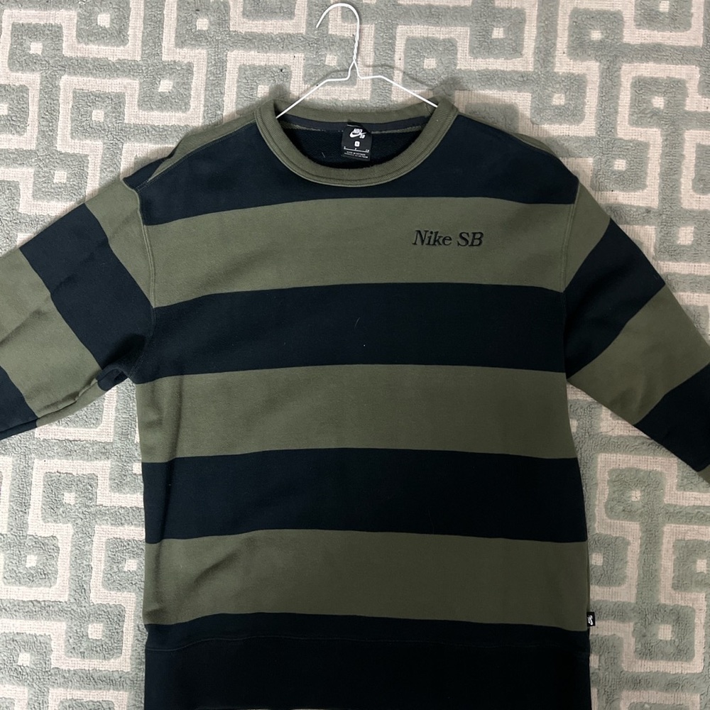 NIKE STRIPED SWEATSHIRT, OLIVE GREEN AND BLACK, (S)